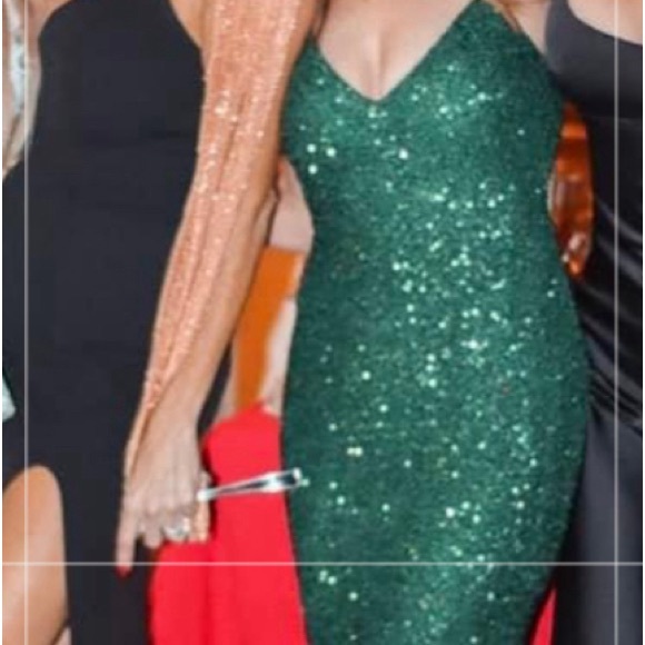 Stunning dress - Picture 2 of 2